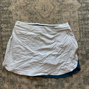 Outdoor Voices color-block skort, size: Medium